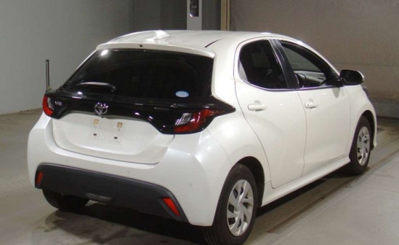 TOYOTA YARIS X 2020