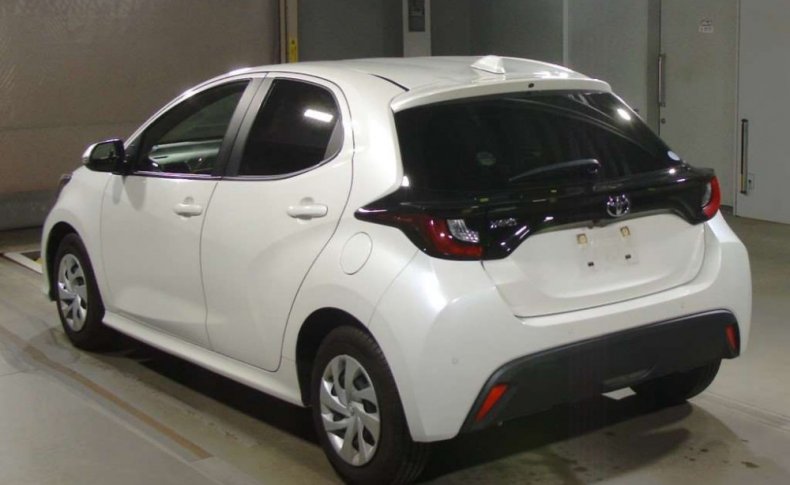 TOYOTA YARIS X 2020