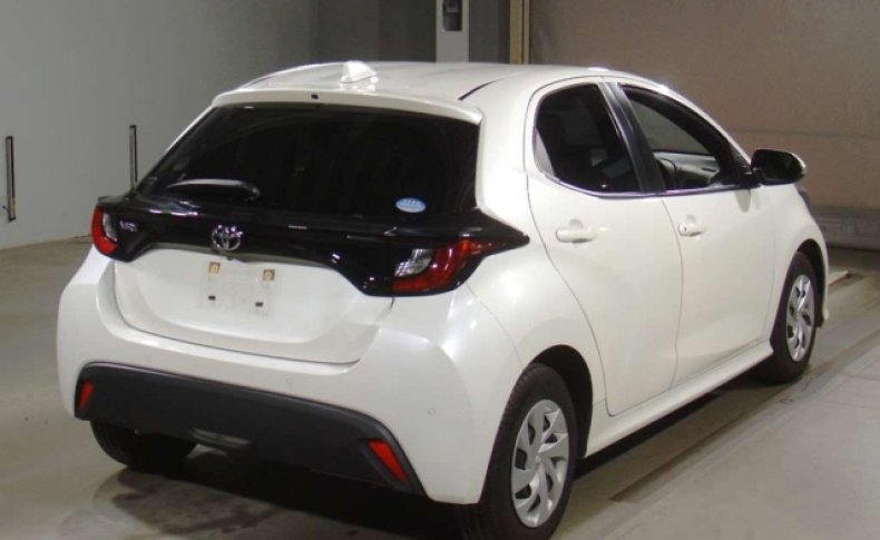 TOYOTA YARIS X 2020
