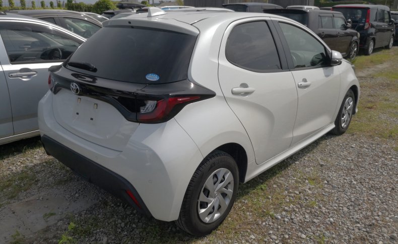 TOYOTA YARIS X 2020