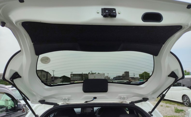 TOYOTA YARIS X 2020