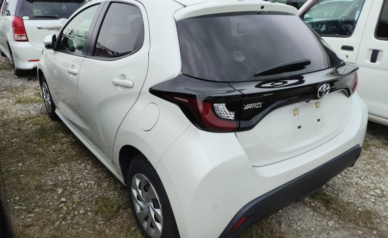TOYOTA YARIS X 2020