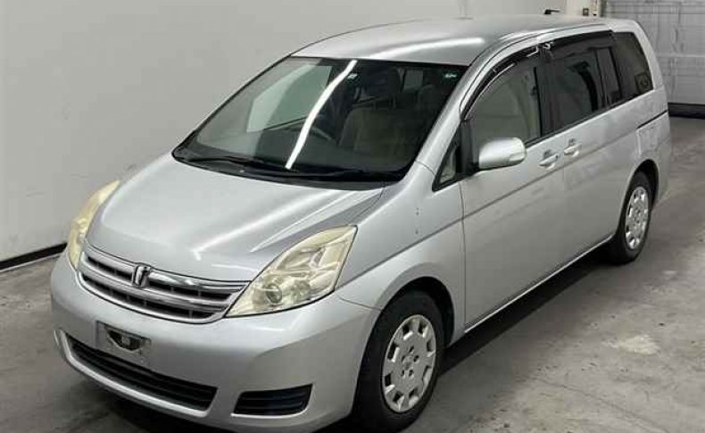 TOYOTA ISIS L_G Edition 2010