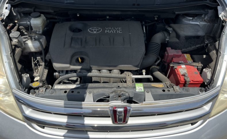 TOYOTA ISIS L_G Edition 2010