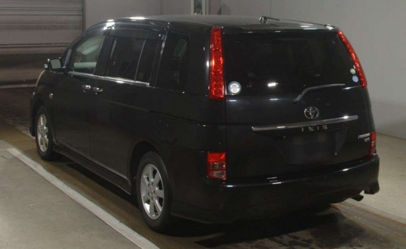 TOYOTA ISIS Platana Limited 2010