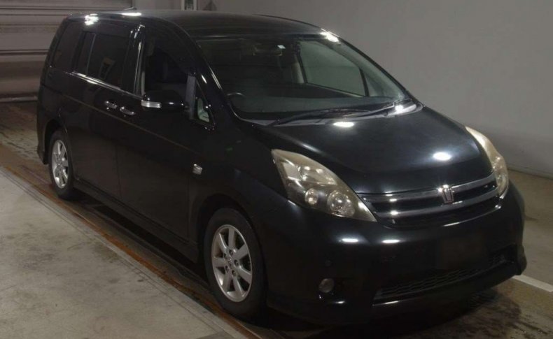 TOYOTA ISIS Platana Limited 2010