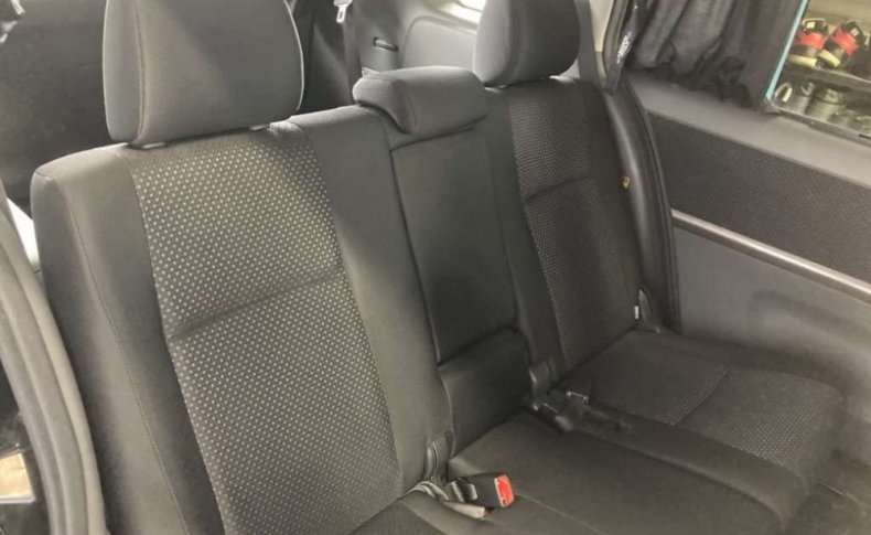 TOYOTA ISIS Platana Limited 2010