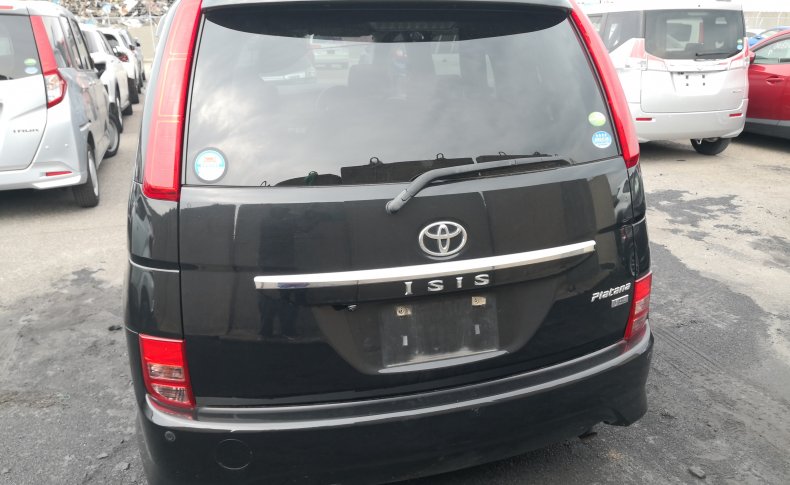 TOYOTA ISIS Platana Limited 2010