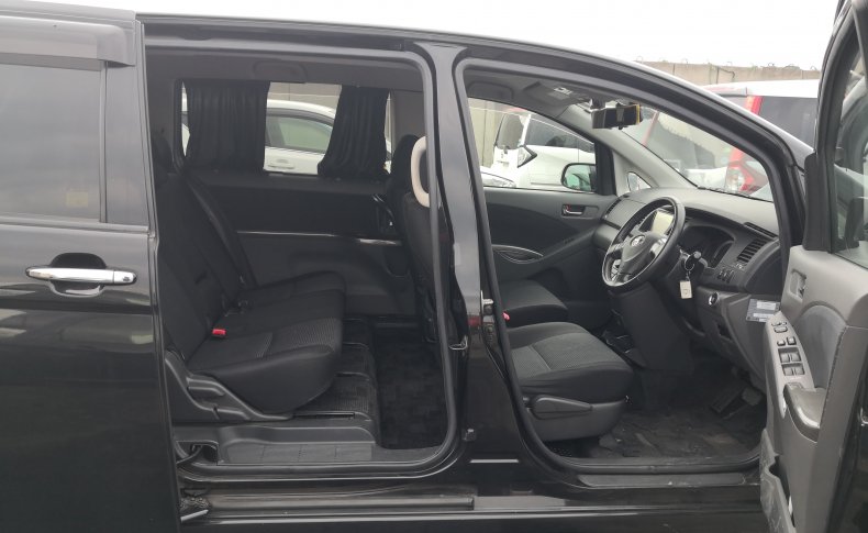 TOYOTA ISIS Platana Limited 2010