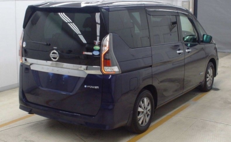 NISSAN SERENA XV 2018