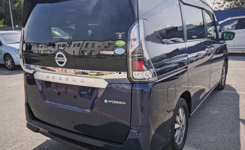 NISSAN SERENA XV 2018