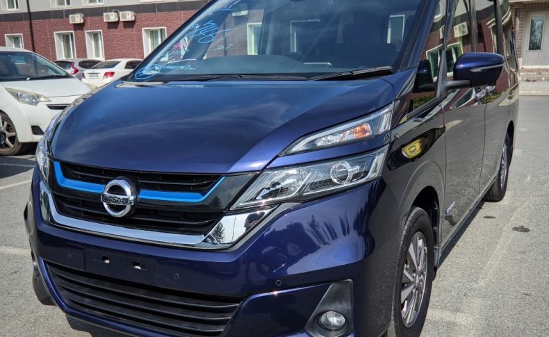 NISSAN SERENA XV 2018