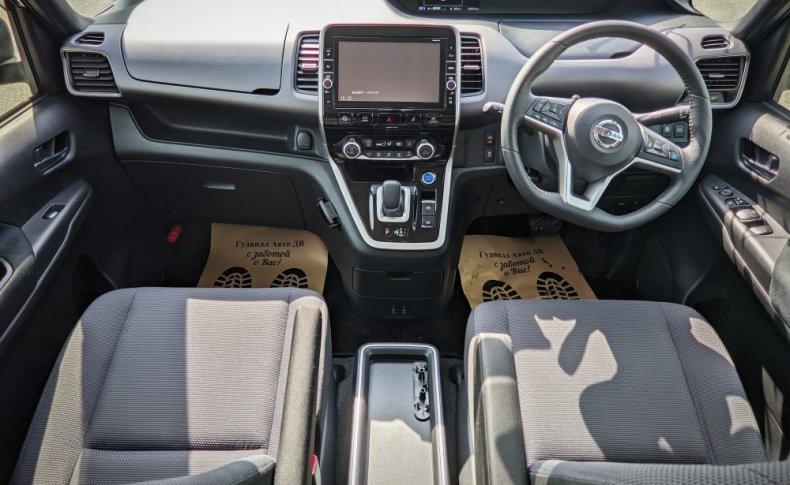 NISSAN SERENA XV 2018