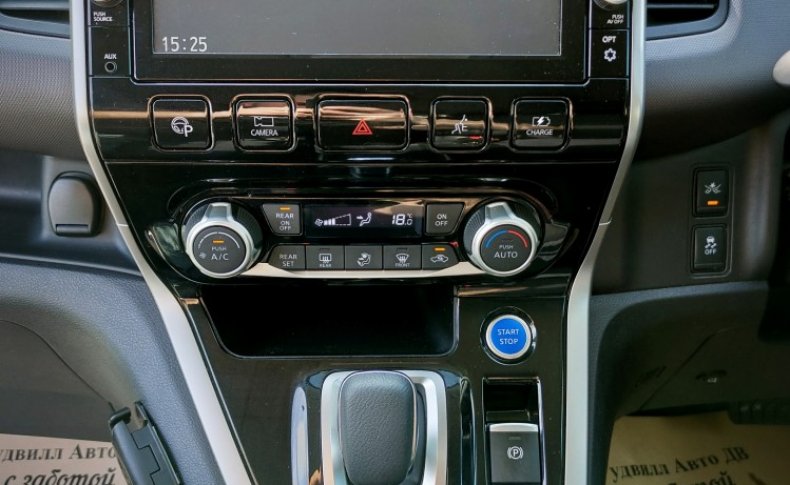 NISSAN SERENA XV 2018