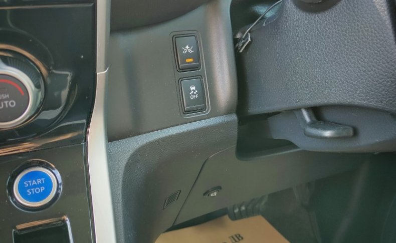 NISSAN SERENA XV 2018