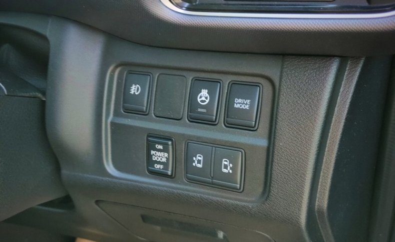 NISSAN SERENA XV 2018