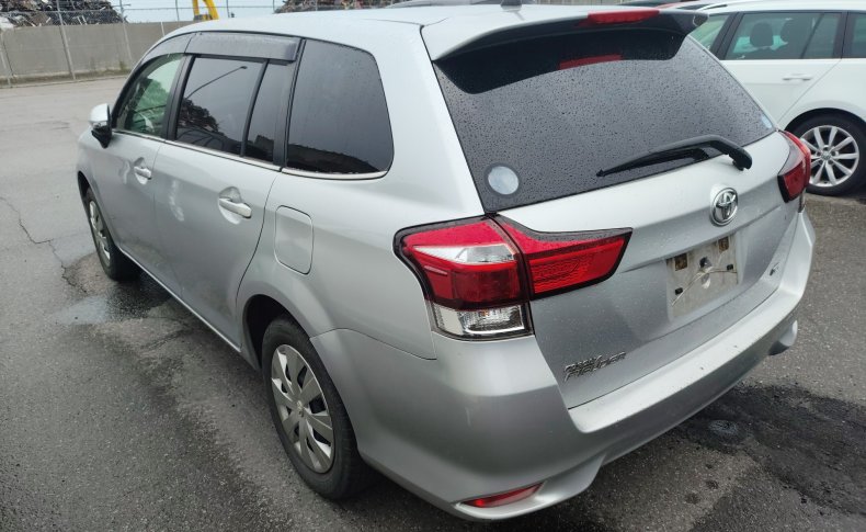 TOYOTA COROLLA FIELDER 1.5G 4WD 2015