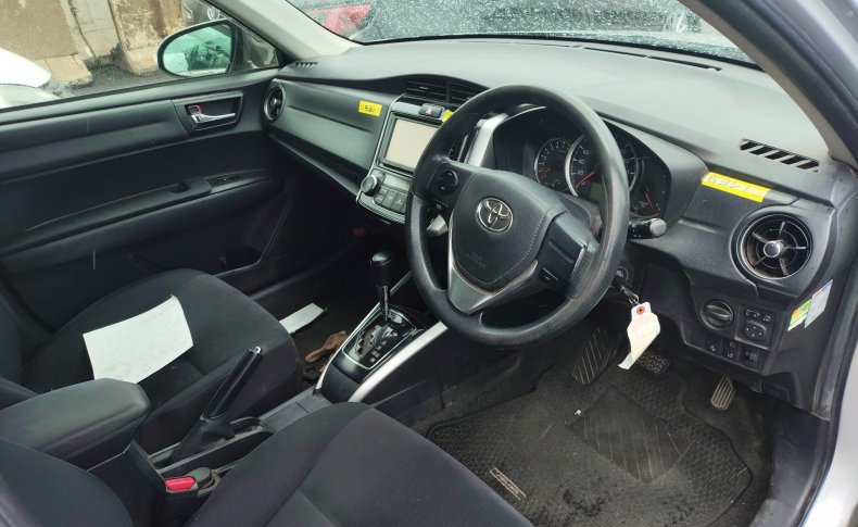 TOYOTA COROLLA FIELDER 1.5G 4WD 2015