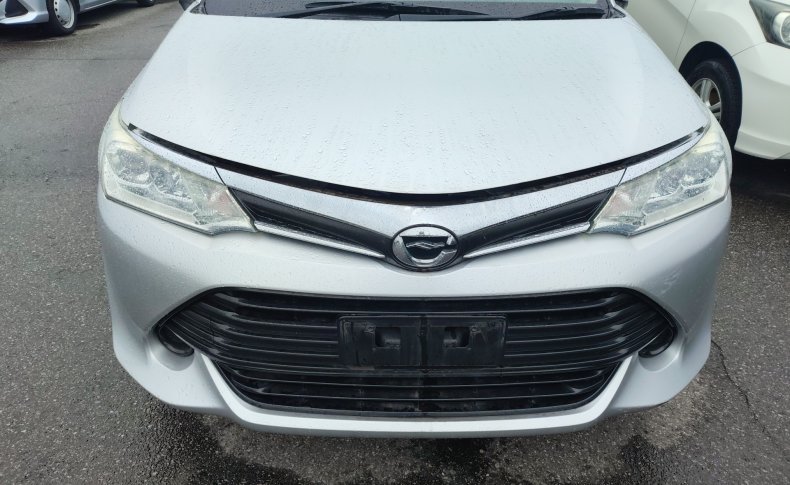 TOYOTA COROLLA FIELDER 1.5G 4WD 2015
