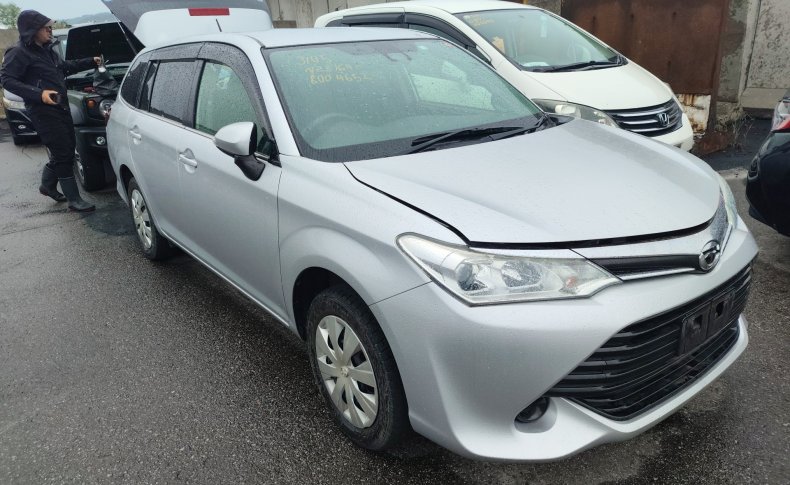 TOYOTA COROLLA FIELDER 1.5G 4WD 2015