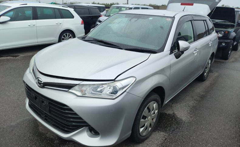 TOYOTA COROLLA FIELDER 1.5G 4WD 2015