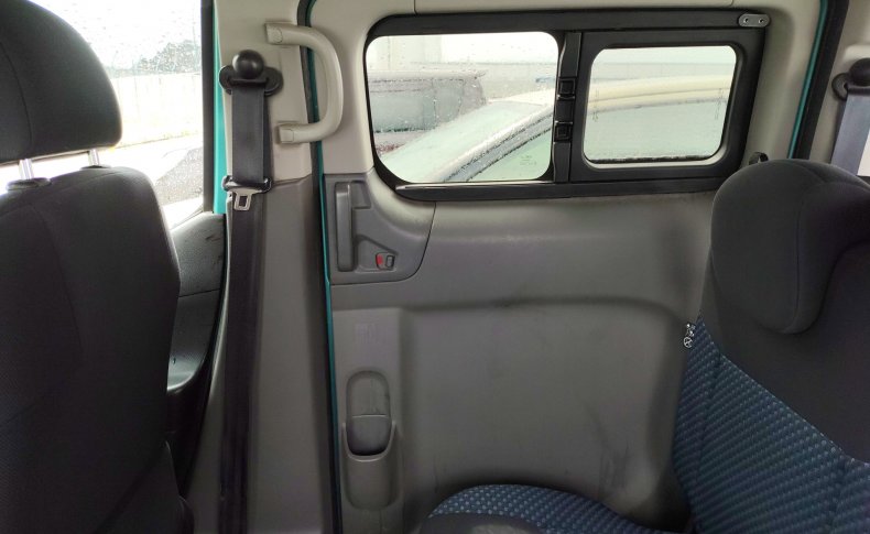 NISSAN NV200 16X-2R WG 2013