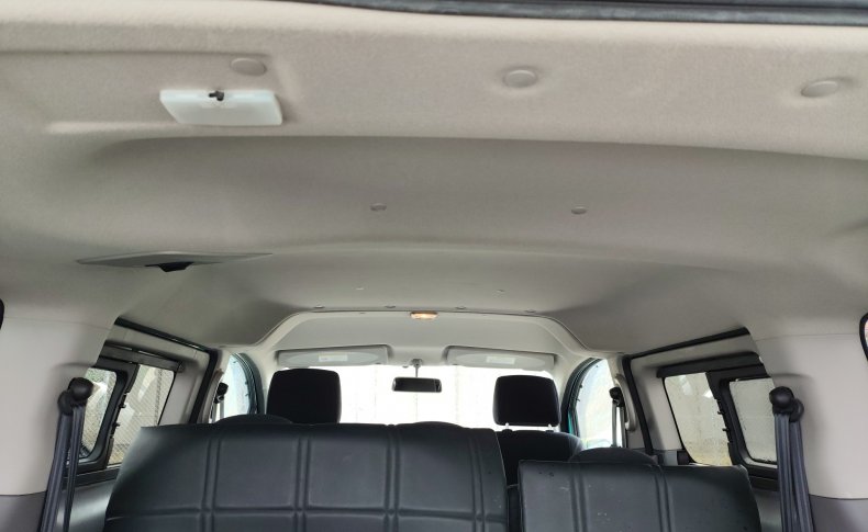 NISSAN NV200 16X-2R WG 2013