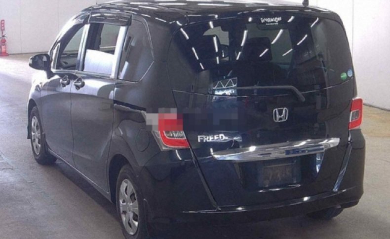 HONDA FREED G PREMIUM ED 2015