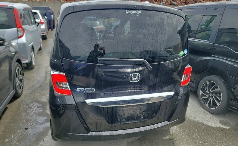 HONDA FREED G PREMIUM ED 2015