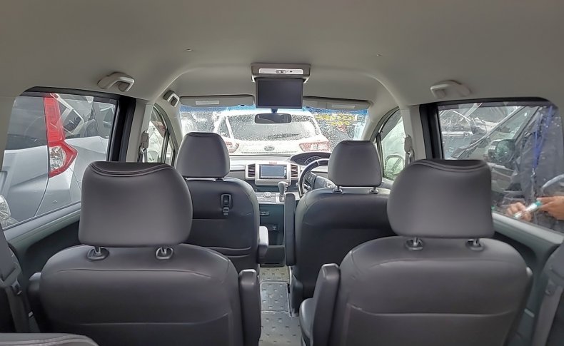 HONDA FREED G PREMIUM ED 2015
