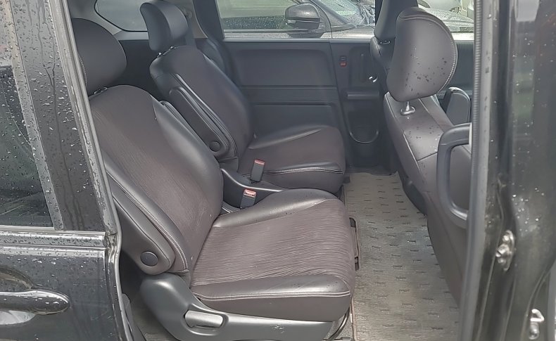 HONDA FREED G PREMIUM ED 2015