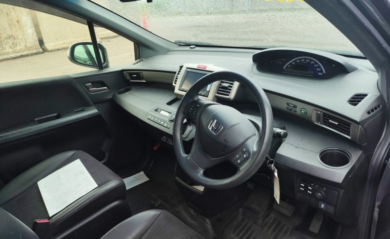 HONDA FREED SPIKE G Premium Edition 2015