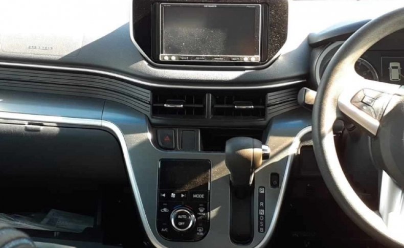 DAIHATSU MOVE Custom X SA 2015