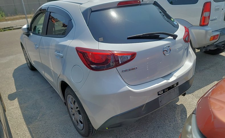 MAZDA DEMIO 13S 2014
