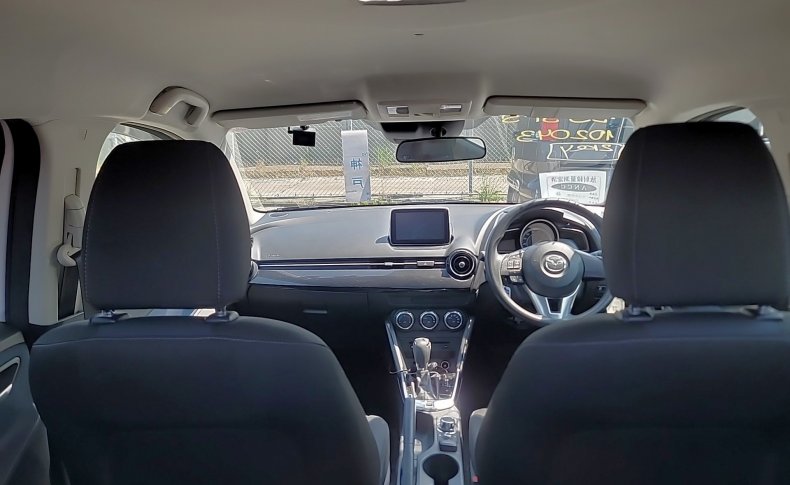MAZDA DEMIO 13S 2014