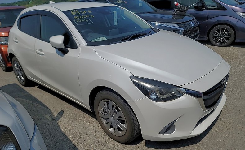 MAZDA DEMIO 13S 2014