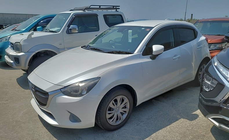 MAZDA DEMIO 13S 2014
