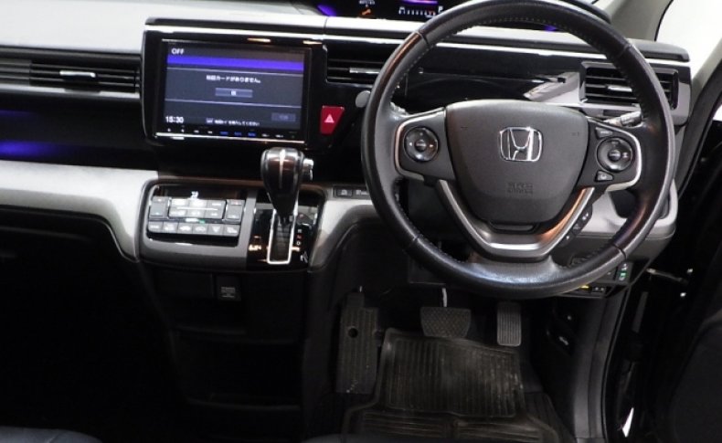 HONDA STEPWGN 1.5 Spada Honda Sensing 7 seater 2017