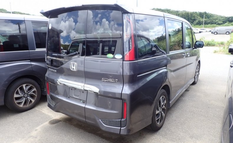 HONDA STEPWGN SPADA HONDA SENSING 8-SEATER 2020
