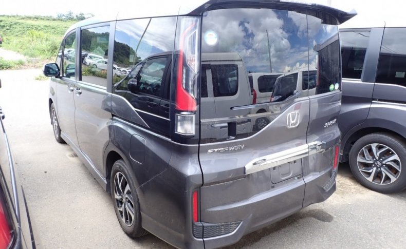 HONDA STEPWGN SPADA HONDA SENSING 8-SEATER 2020