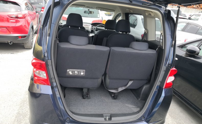 HONDA FREED G Just  7 Seats 2010