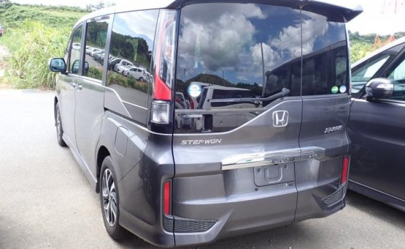 HONDA STEPWGN SPADA HONDA SENSING 8-SEATER 2020