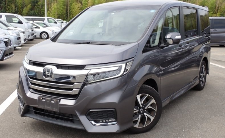 HONDA STEPWGN SPADA HONDA SENSING 8-SEATER 2020