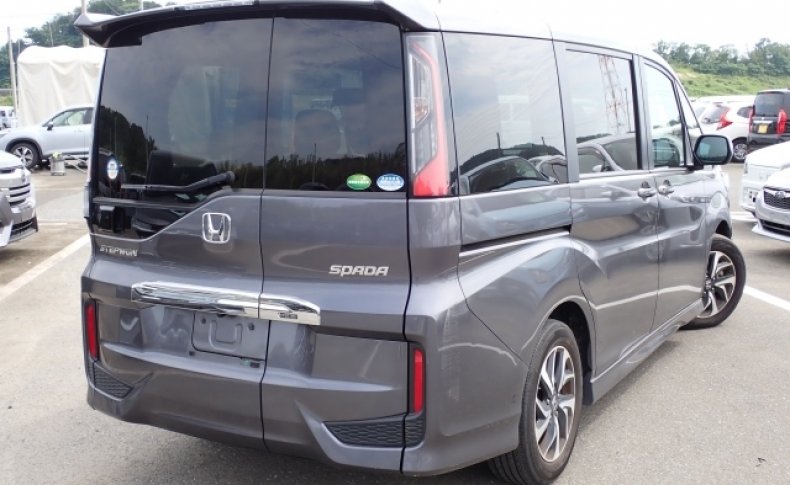 HONDA STEPWGN SPADA HONDA SENSING 8-SEATER 2020