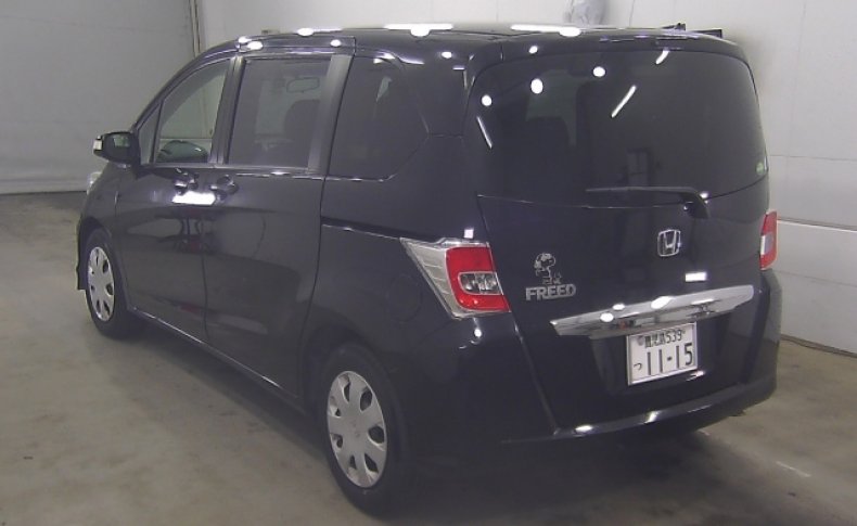HONDA FREED G Premium Edition 7seats 2015