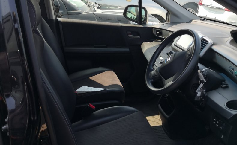 HONDA FREED G Premium Edition 7seats 2015