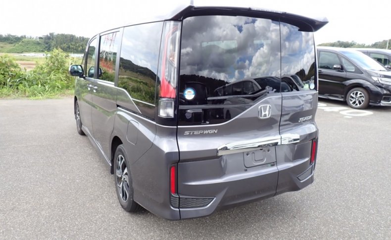 HONDA STEPWGN SPADA HONDA SENSING 8-SEATER 2020
