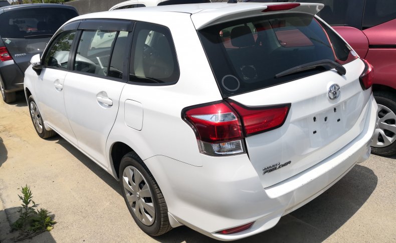 TOYOTA COROLLA FIELDER 1.5X 4WD 2015