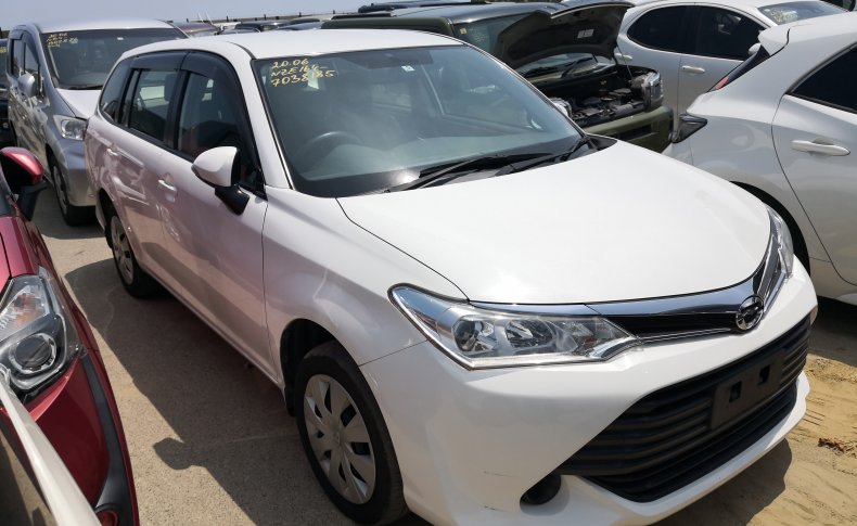 TOYOTA COROLLA FIELDER 1.5X 4WD 2015