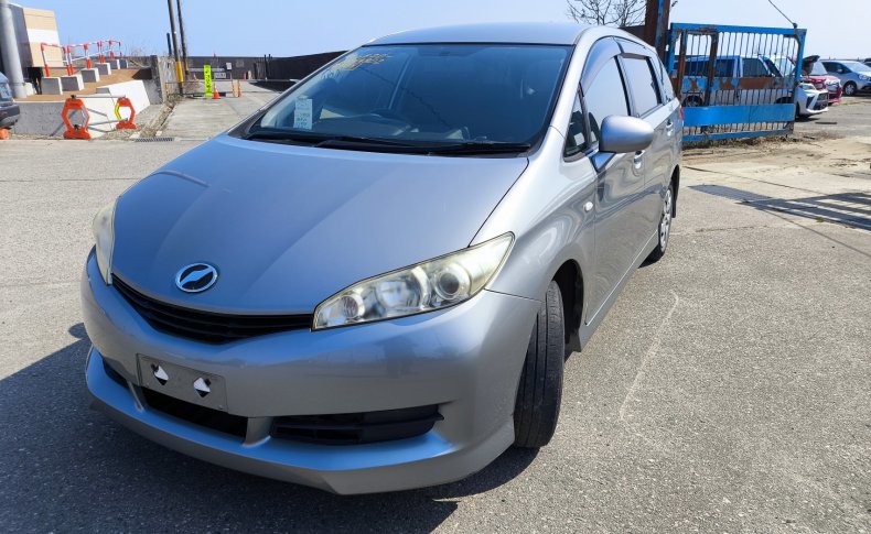 TOYOTA WISH  2010